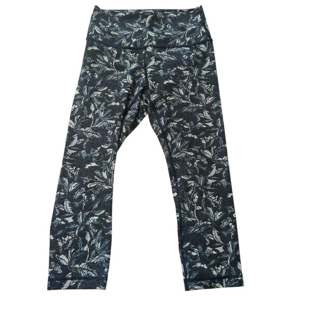 lululemon High Rise Wunder Under Crop Size 6 - Picture 2 of 5